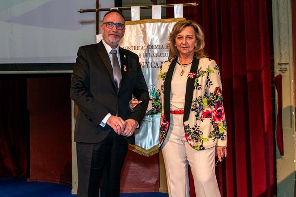 Medalla del Mérito Sanitario al Dr. Francisco Pedro García López, miembro de Aepromo